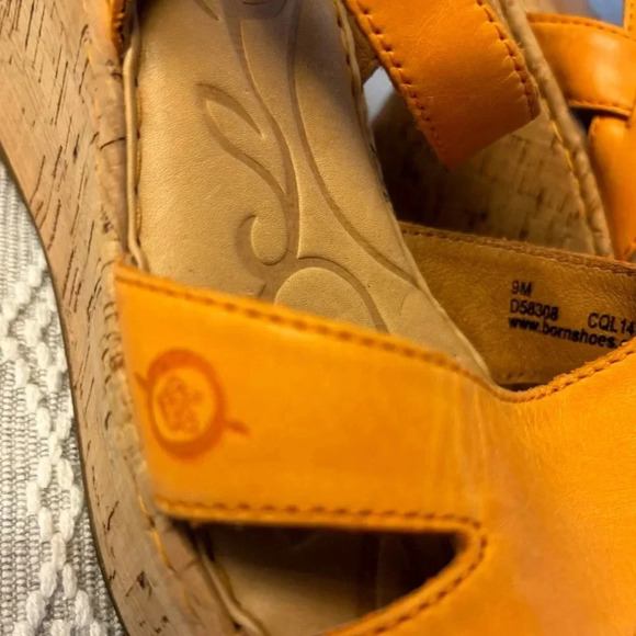 Born Women’s Size 9M Du Jour Heel Light Pale Orange Leather Ankle Strap
Buckle - Picture 7 of 11